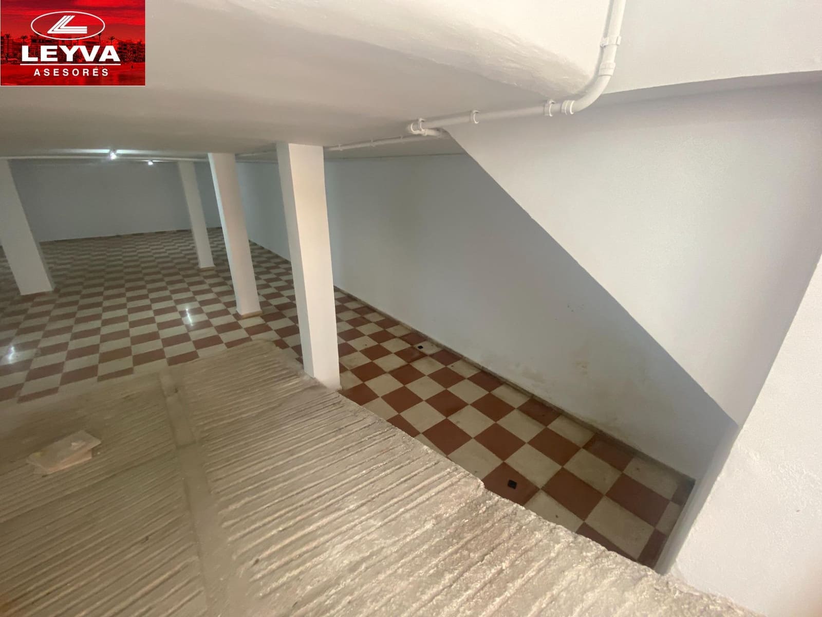 Commerciale in vendita in Puerto de Mazarron - 176.800 € (Rif: 9029850)