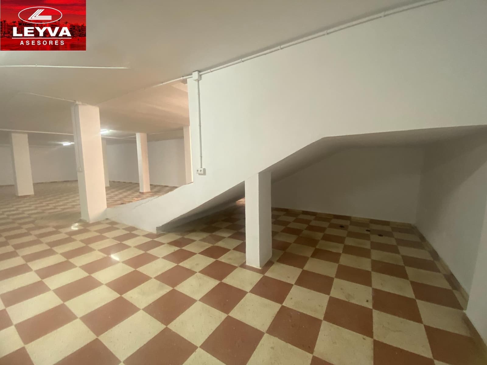 Commerciale in vendita in Puerto de Mazarron - 176.800 € (Rif: 9029850)