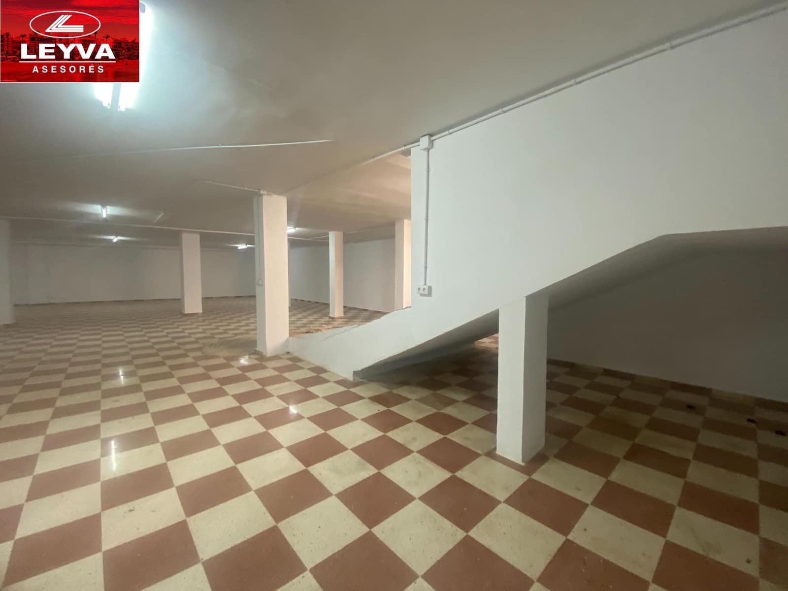 Commerciale in vendita in Puerto de Mazarron - 176.800 € (Rif: 9029850)