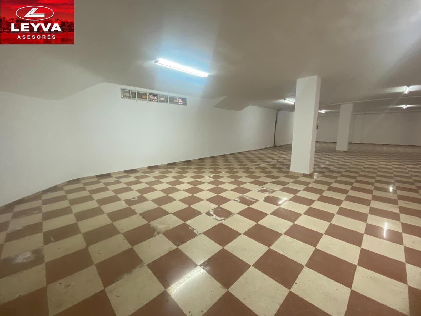 Commerciale in vendita in Puerto de Mazarron - 176.800 € (Rif: 9029850)