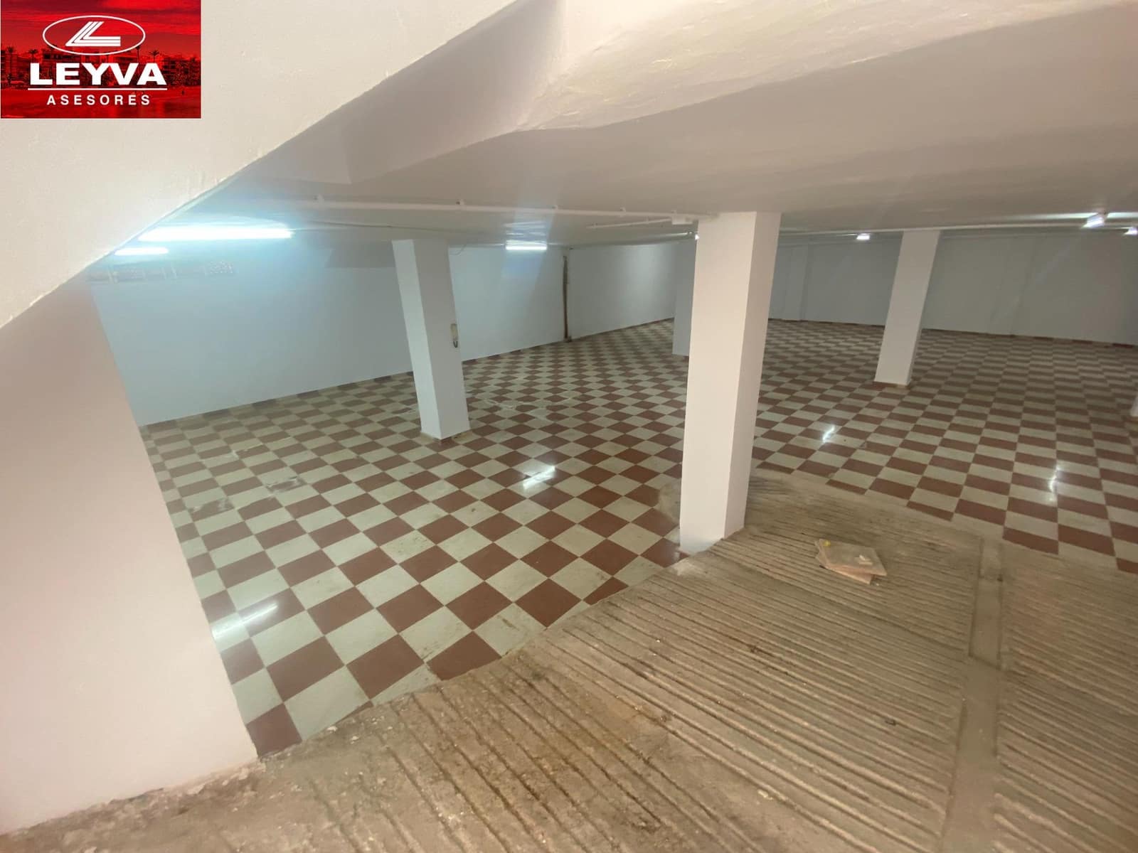 Commerciale in vendita in Puerto de Mazarron - 176.800 € (Rif: 9029850)