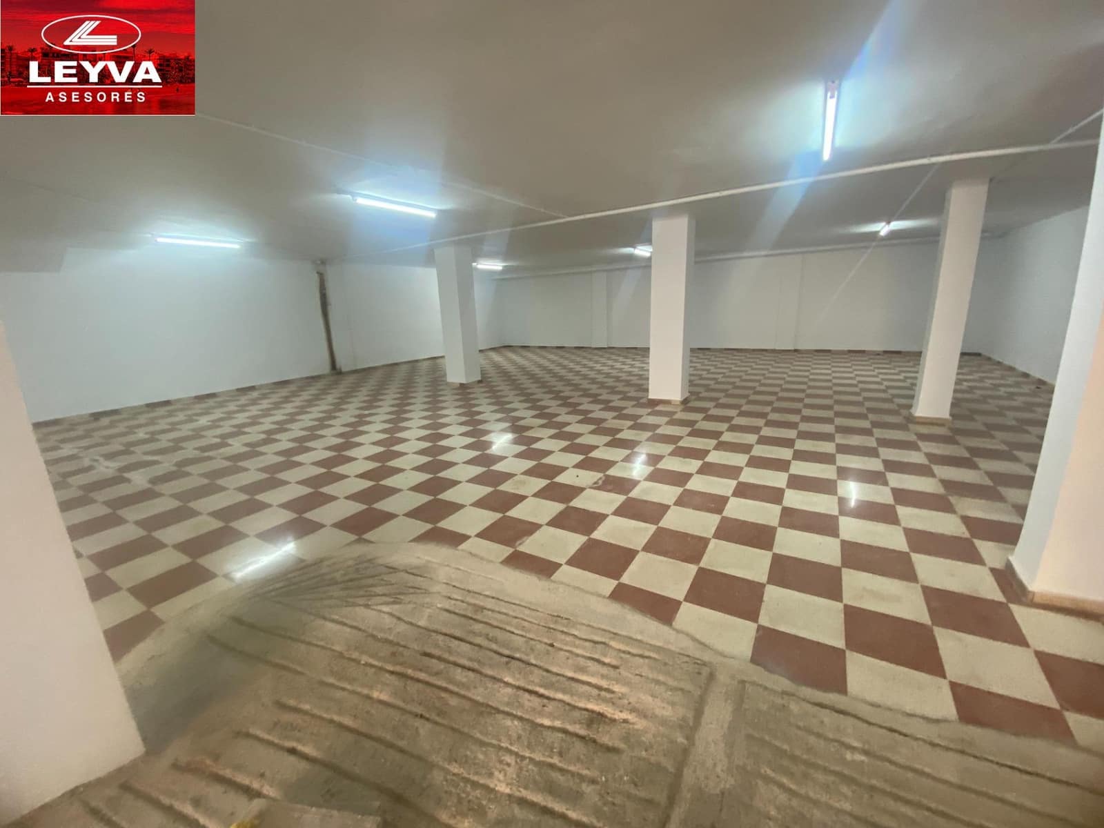 Commerciale in vendita in Puerto de Mazarron - 176.800 € (Rif: 9029850)