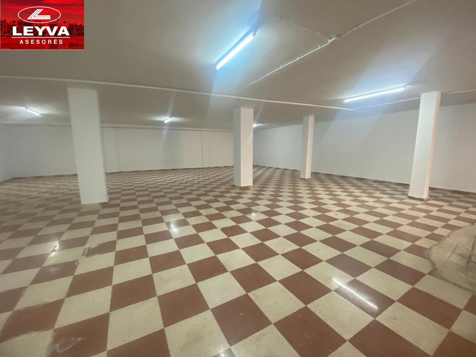 Commerciale in vendita in Puerto de Mazarron - 176.800 € (Rif: 9029850)