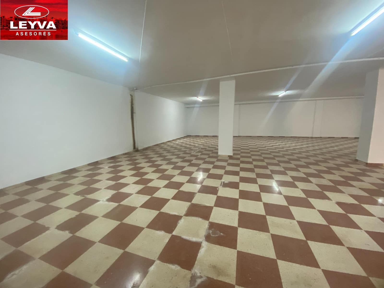 Commerciale in vendita in Puerto de Mazarron - 176.800 € (Rif: 9029850)