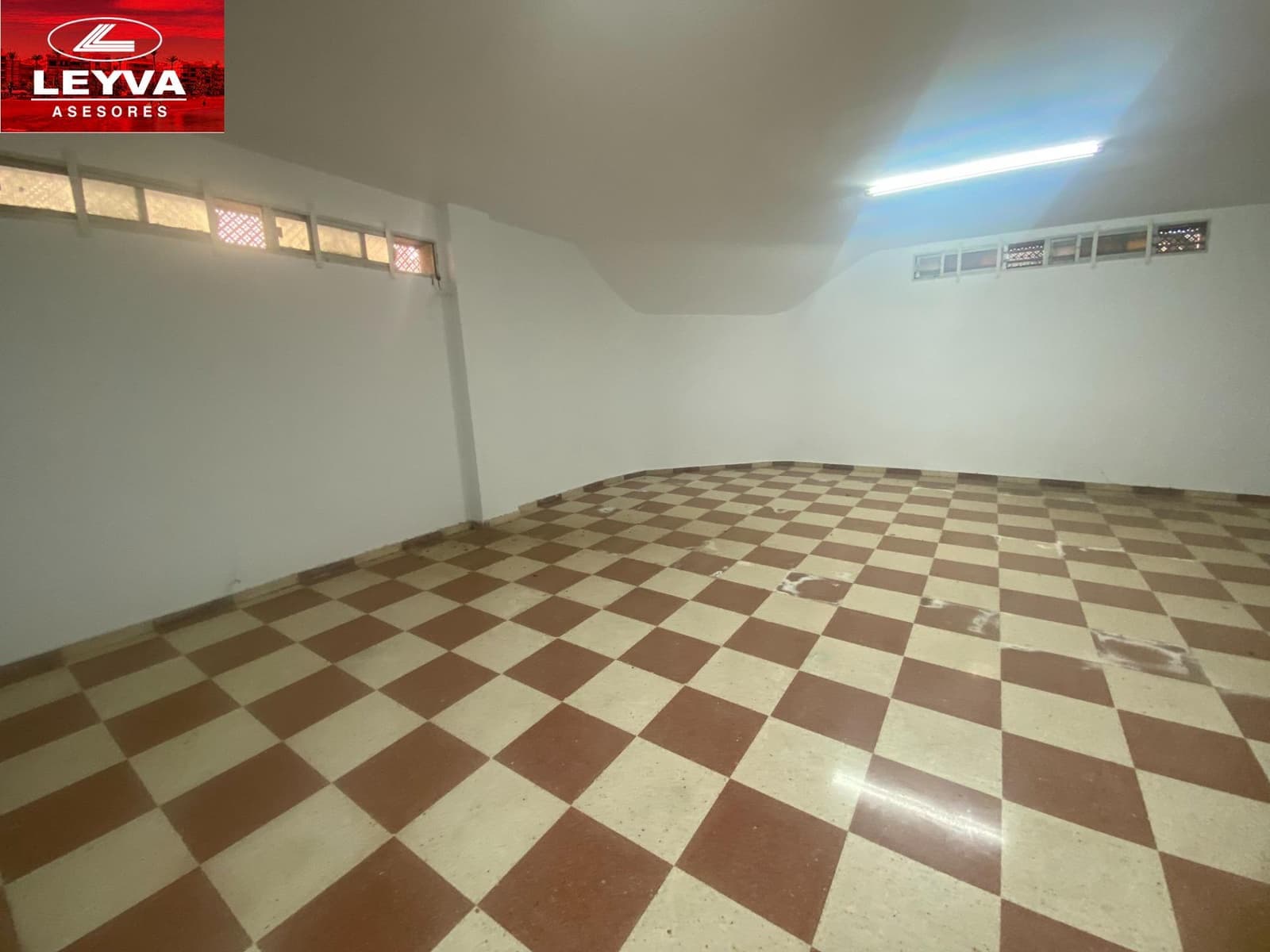 Commerciale in vendita in Puerto de Mazarron - 176.800 € (Rif: 9029850)