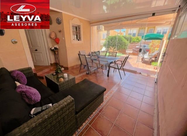 5 chambre Villa/Maison Semi-Mitoyenne à vendre à Puerto de Mazarron, Mazarrón avec piscine garage - 299 000 € (Ref: 9089678)