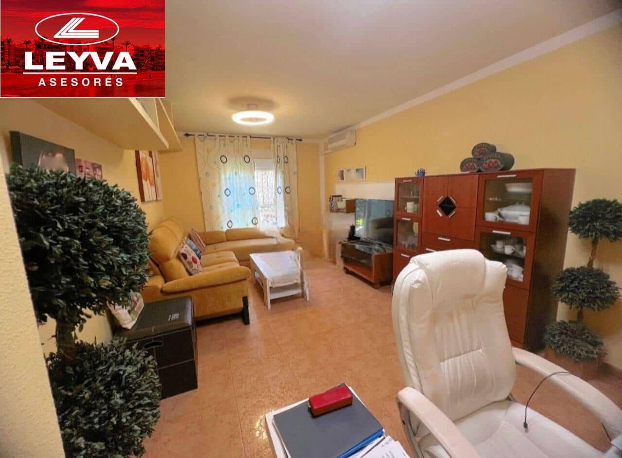 5 soveværelse Semi-Rækkehus til salg i Puerto de Mazarron med swimmingpool garage - € 299.000 (Ref: 9089678)