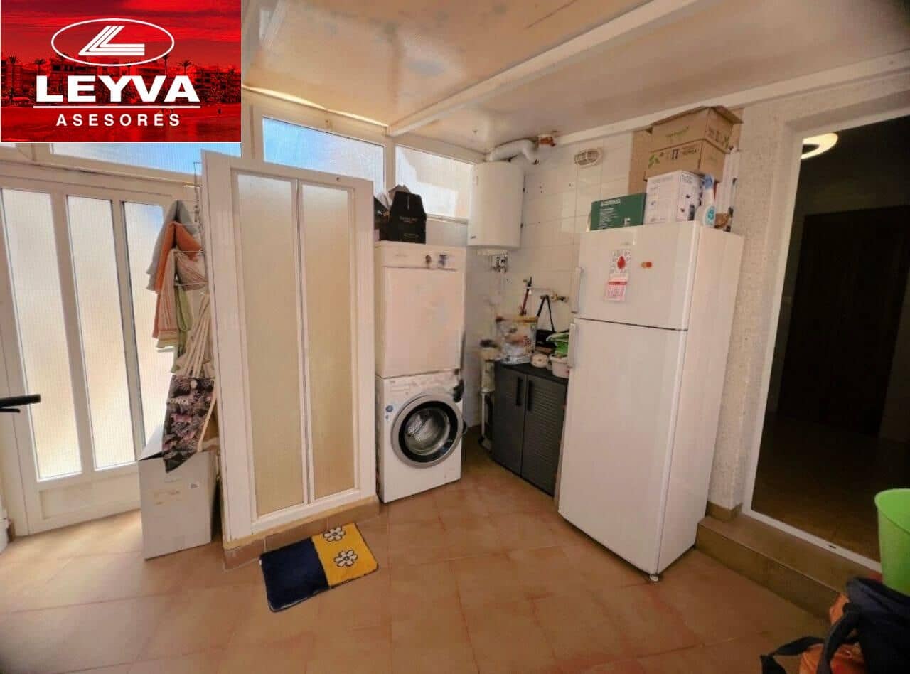 5 soveværelse Semi-Rækkehus til salg i Puerto de Mazarron med swimmingpool garage - € 299.000 (Ref: 9089678)