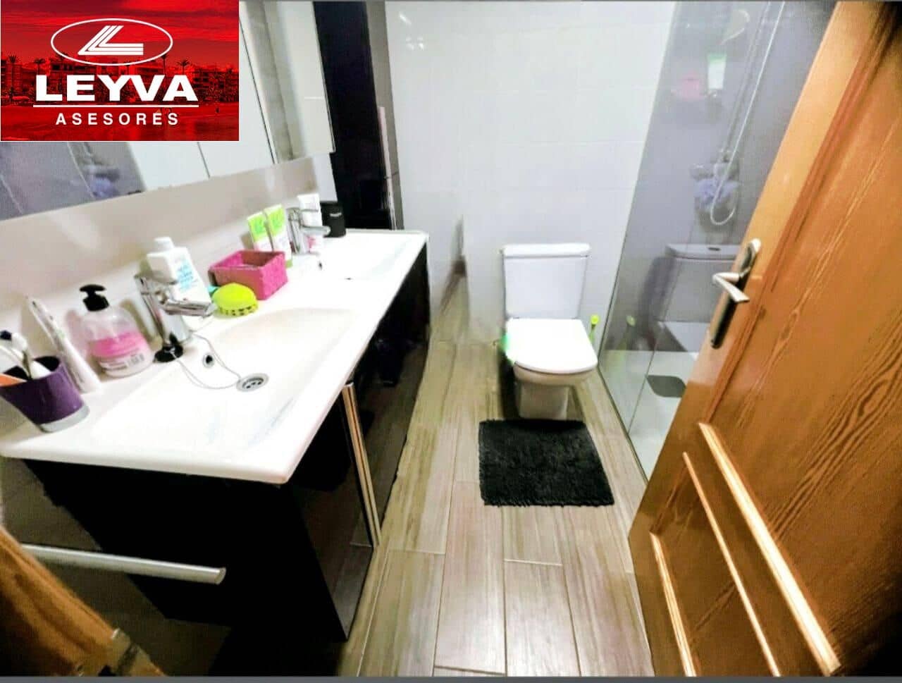 5 soveværelse Semi-Rækkehus til salg i Puerto de Mazarron med swimmingpool garage - € 299.000 (Ref: 9089678)