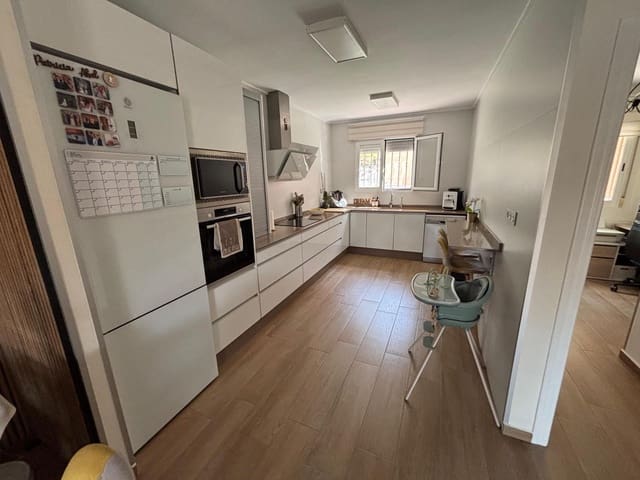 4 soveværelse Lejlighed til salg i Puerto de Mazarron, Mazarrón med garage - € 238.000 (Ref: 9099012)