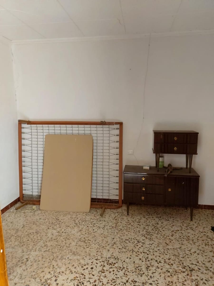 4 soveværelse Finca/Landehus til salg i Puerto de Mazarron med garage - € 80.000 (Ref: 9114028)