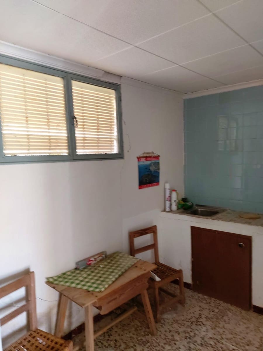 4 soveværelse Finca/Landehus til salg i Puerto de Mazarron med garage - € 80.000 (Ref: 9114028)