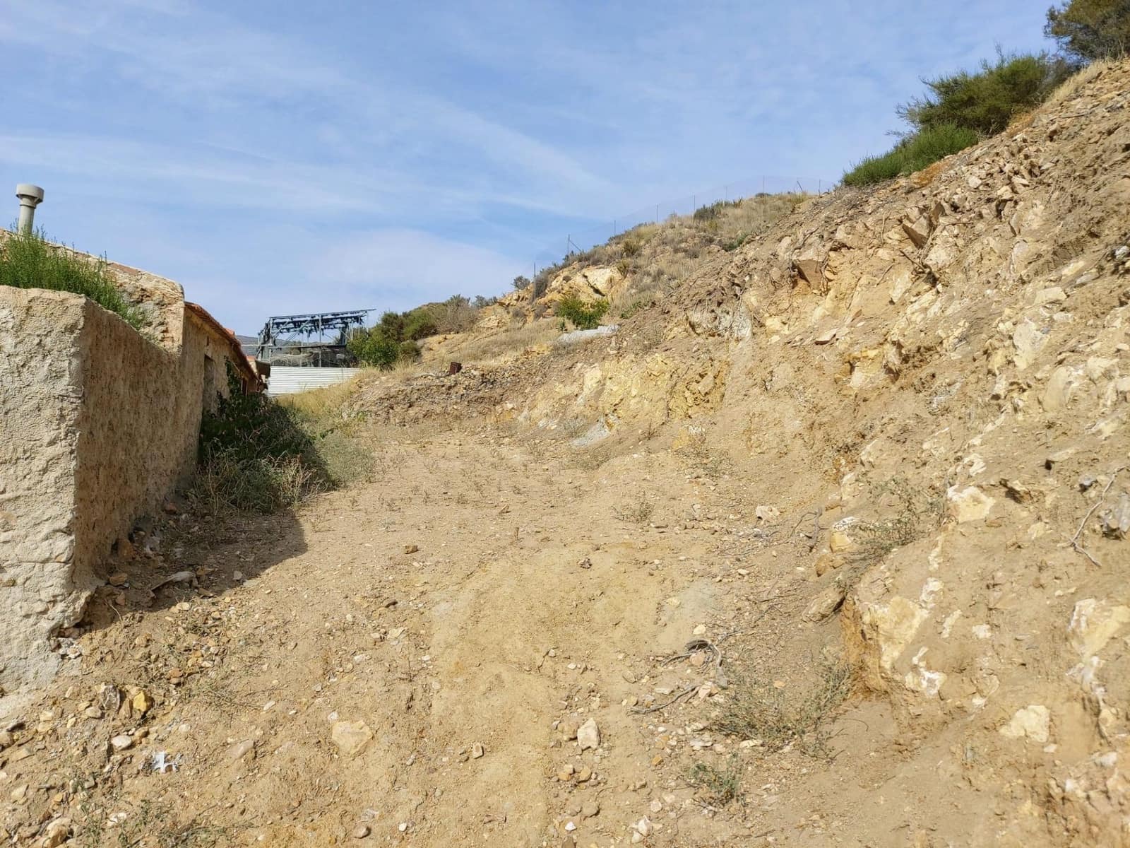 4 soveværelse Finca/Landehus til salg i Puerto de Mazarron med garage - € 80.000 (Ref: 9114028)