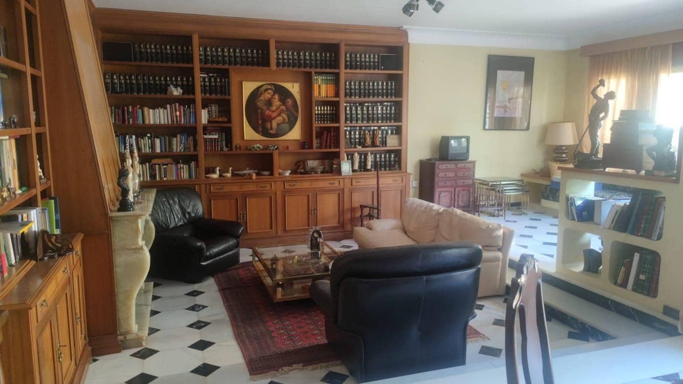 8 Zimmer Villa zu verkaufen in Mazarron mit Garage - 371.000 € (Ref: 9165669)
