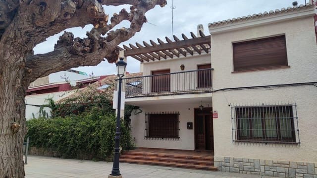 8 Zimmer Villa zu verkaufen in Mazarrón mit Garage - 371.000 € (Ref: 9165669)