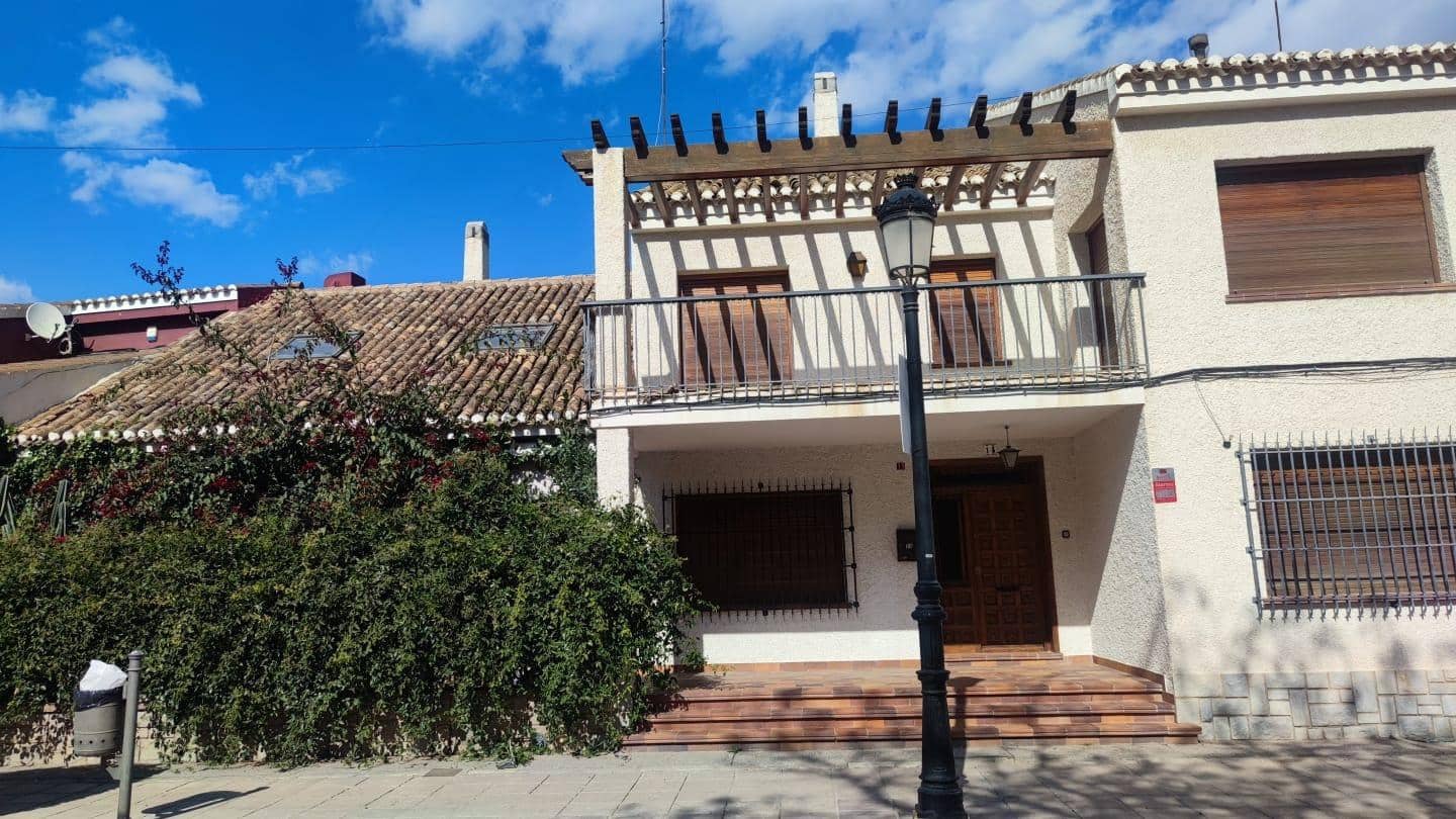 8 Zimmer Villa zu verkaufen in Mazarron mit Garage - 371.000 € (Ref: 9165669)