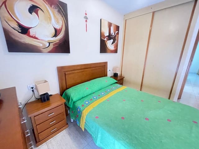 Apartamento de 2 habitaciones en Puerto de Mazarron, Mazarrón en venta - 125.000 € (Ref: 9195451)