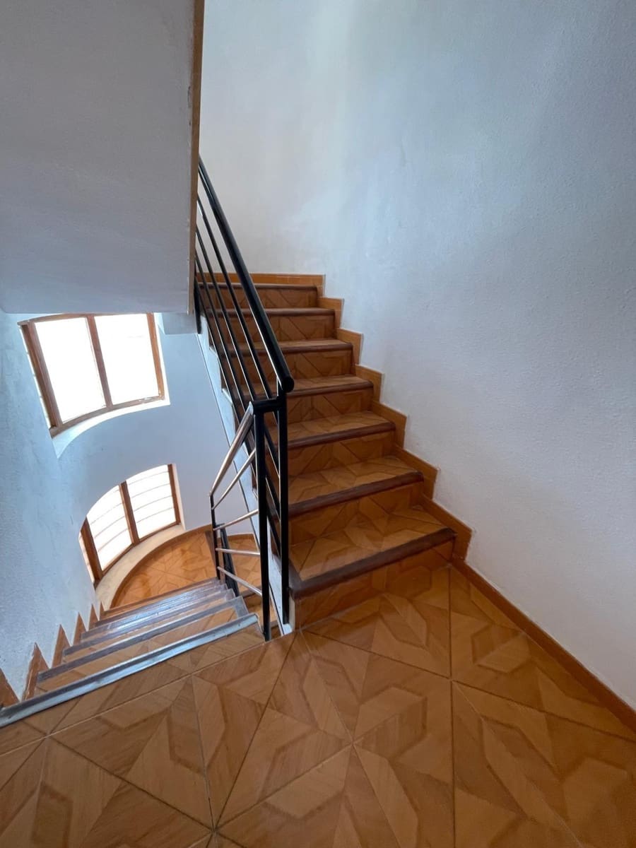 5 sovrum Lägenhet till salu i Alamillo med garage - 225 000 € (Ref: 9200394)