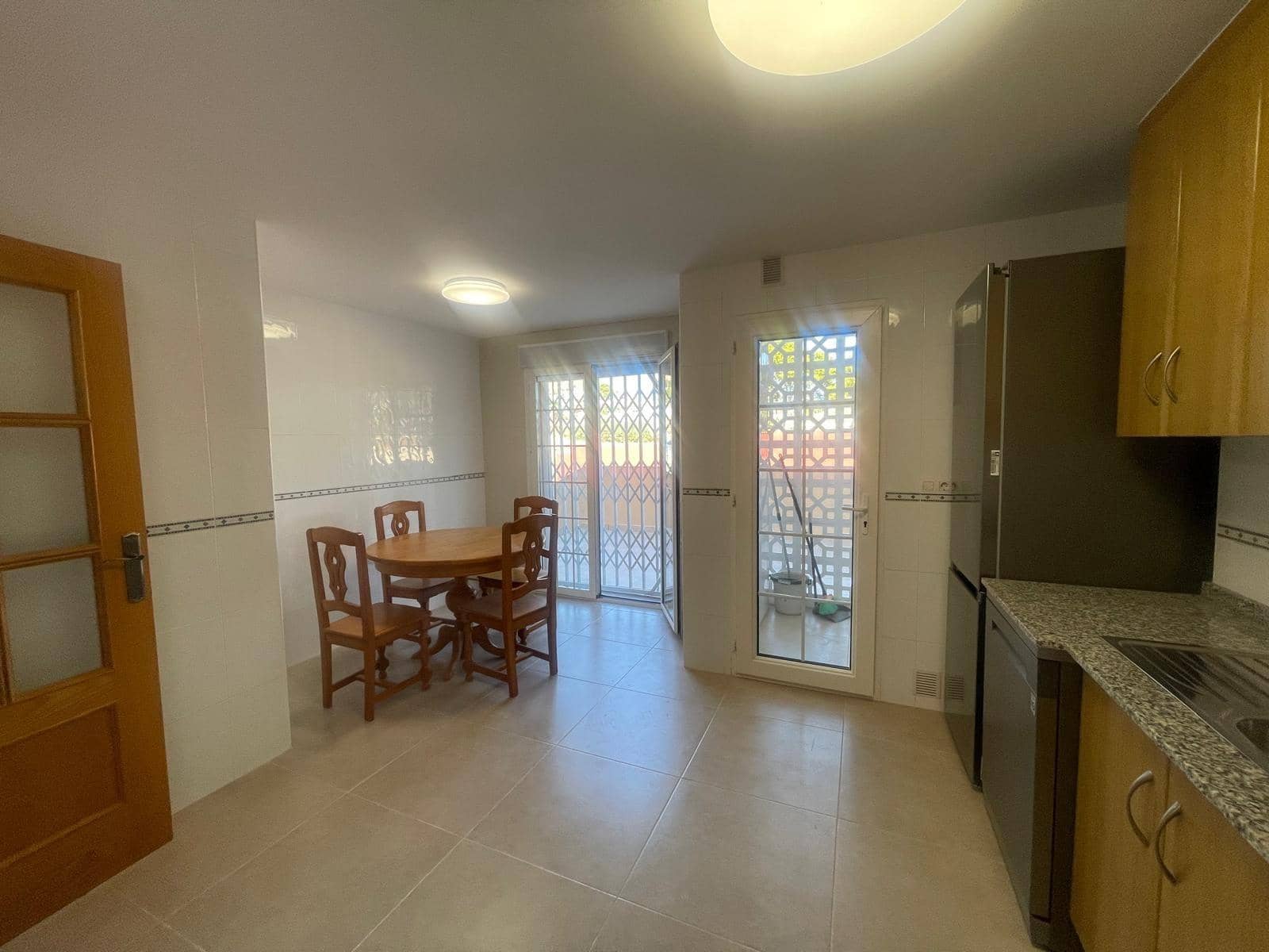 3 makuuhuone Huoneisto myytävänä paikassa Mazarron mukana 
autotalli - 370 000 € (Ref: 9228803)