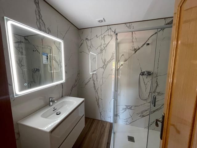 3 makuuhuone Huoneisto myytävänä paikassa Mazarrón mukana 
autotalli - 370 000 € (Ref: 9228803)