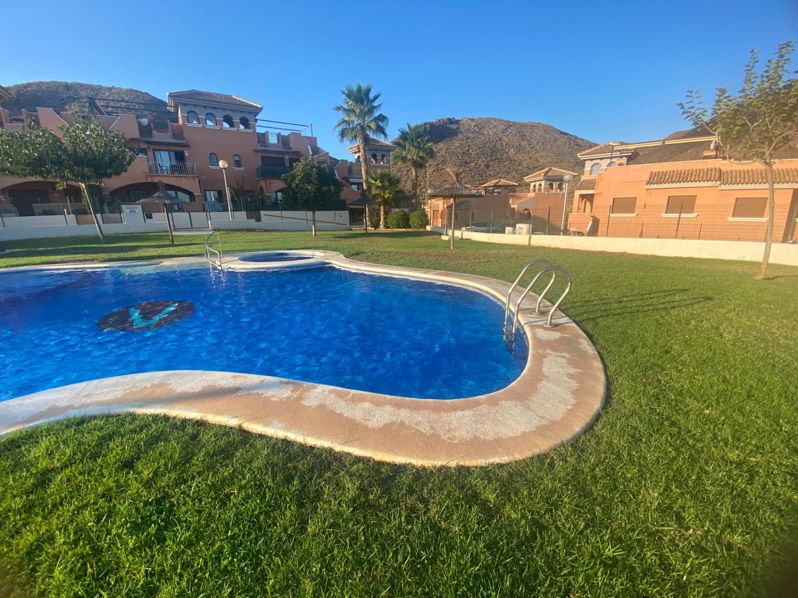 3 soveværelse Semi-Rækkehus til salg i Cartagena med swimmingpool garage - € 250.000 (Ref: 9276272)