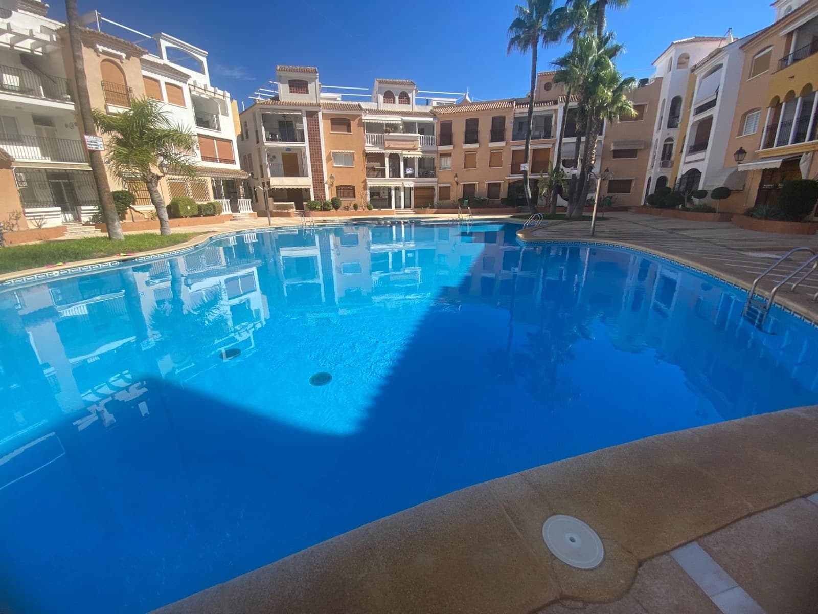 Studio til salg i Puerto de Mazarron med swimmingpool garage - € 104.000 (Ref: 9330568)