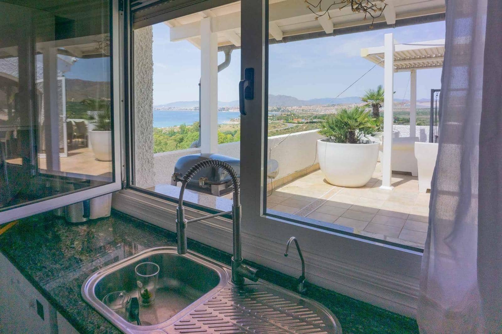 4 sovrum Villa till salu i Isla Plana med pool garage - 865 000 € (Ref: 9648053)