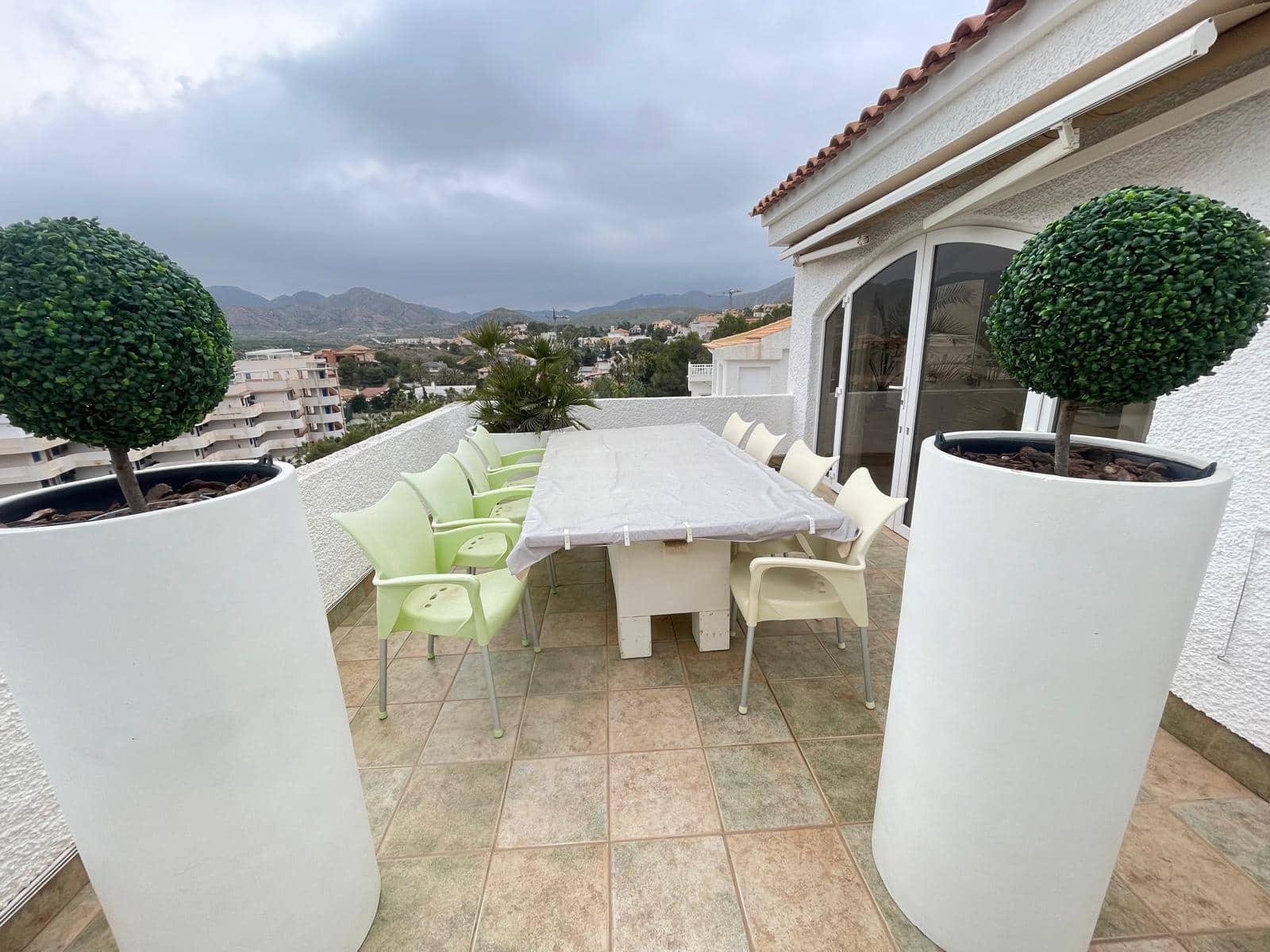 4 sovrum Villa till salu i Isla Plana med pool garage - 865 000 € (Ref: 9648053)