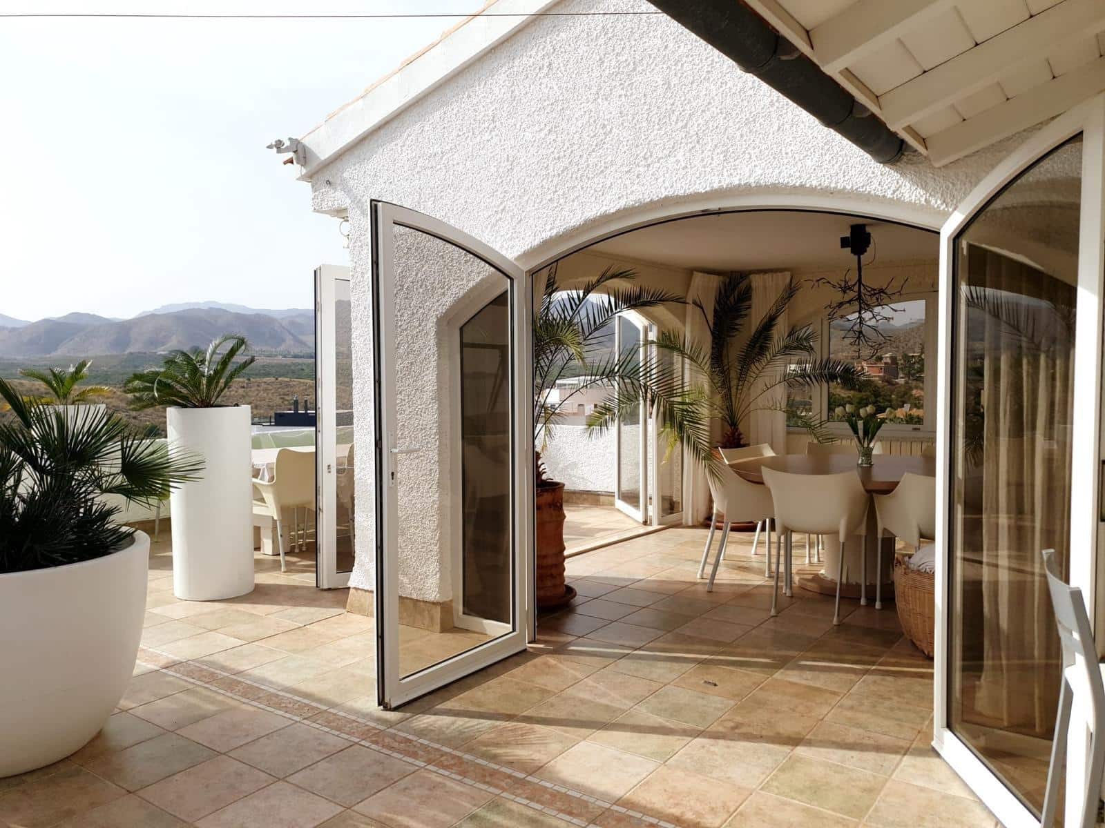 4 sovrum Villa till salu i Isla Plana med pool garage - 865 000 € (Ref: 9648053)