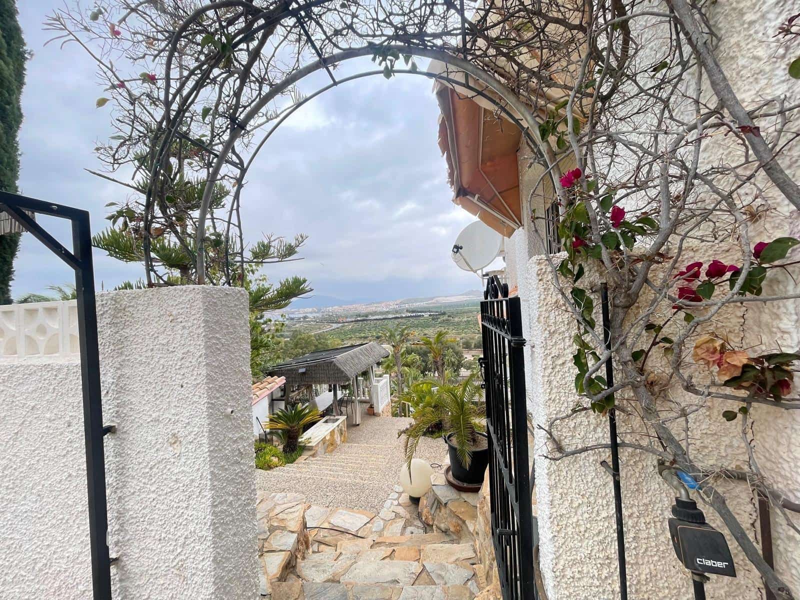 4 sovrum Villa till salu i Isla Plana med pool garage - 865 000 € (Ref: 9648053)