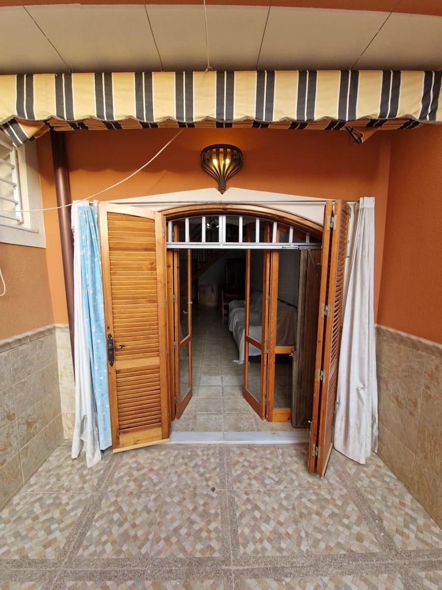 4 bedroom Terraced Villa for sale in Puerto de Mazarron with garage - € 148,000 (Ref: 9726596)