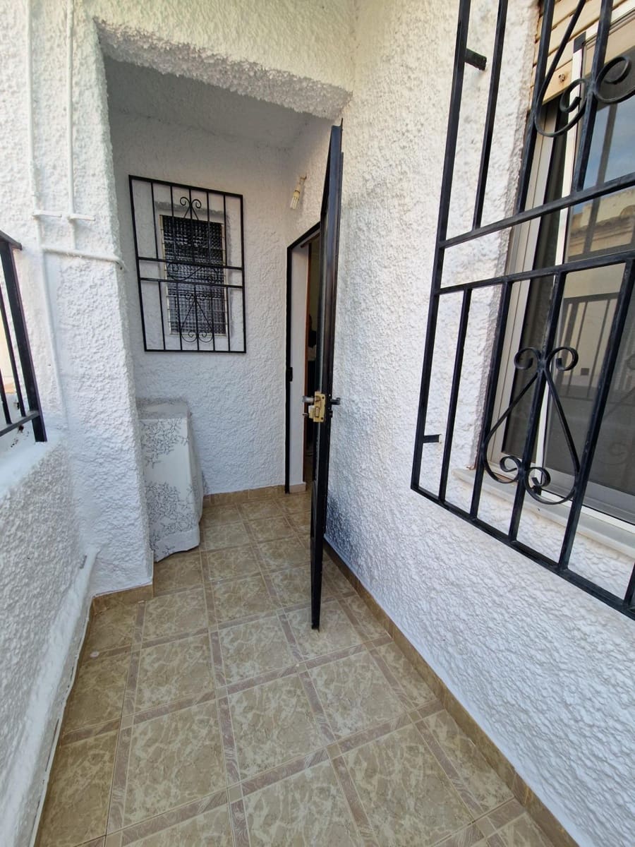 4 bedroom Terraced Villa for sale in Puerto de Mazarron with garage - € 148,000 (Ref: 9726596)