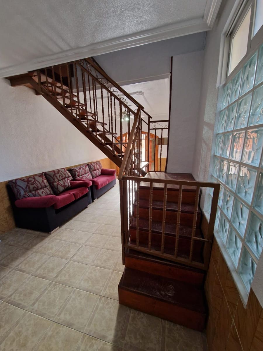 4 bedroom Terraced Villa for sale in Puerto de Mazarron with garage - € 148,000 (Ref: 9726596)