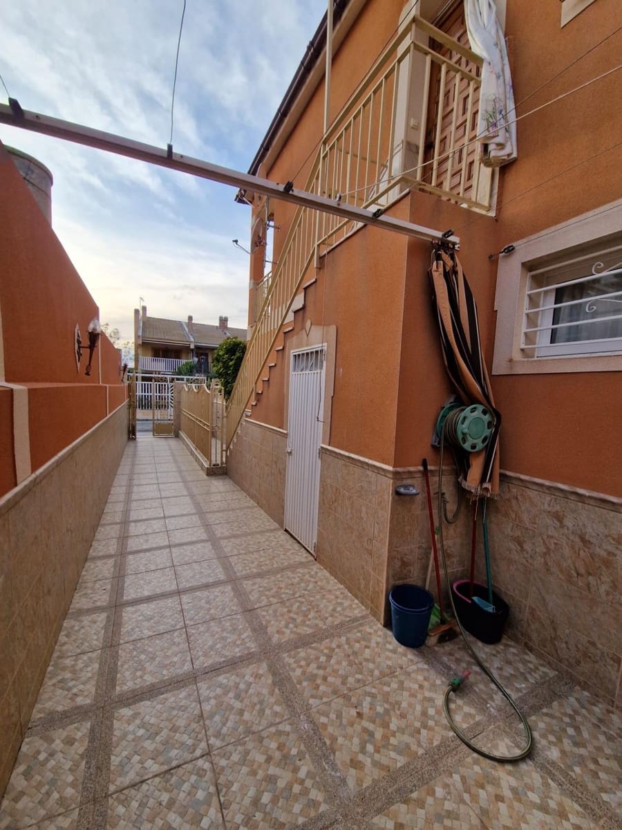 4 bedroom Terraced Villa for sale in Puerto de Mazarron with garage - € 148,000 (Ref: 9726596)