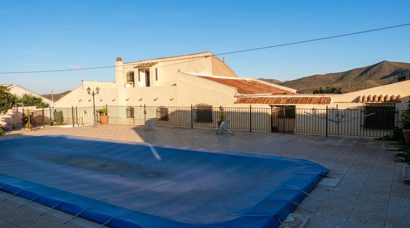 4 sovrum Finca/Hus på landet till salu i La Pinilla med pool - 219 000 € (Ref: 9982945)
