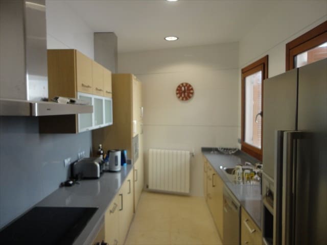 4 soveværelse Villa til leje i Banos y Mendigo - € 1.800 (Ref: 8020416)