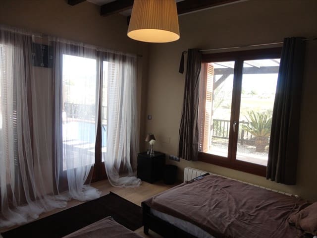 4 soveværelse Villa til leje i Banos y Mendigo - € 1.800 (Ref: 8020416)