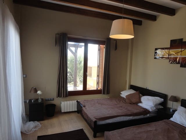 4 soveværelse Villa til leje i Banos y Mendigo - € 1.800 (Ref: 8020416)