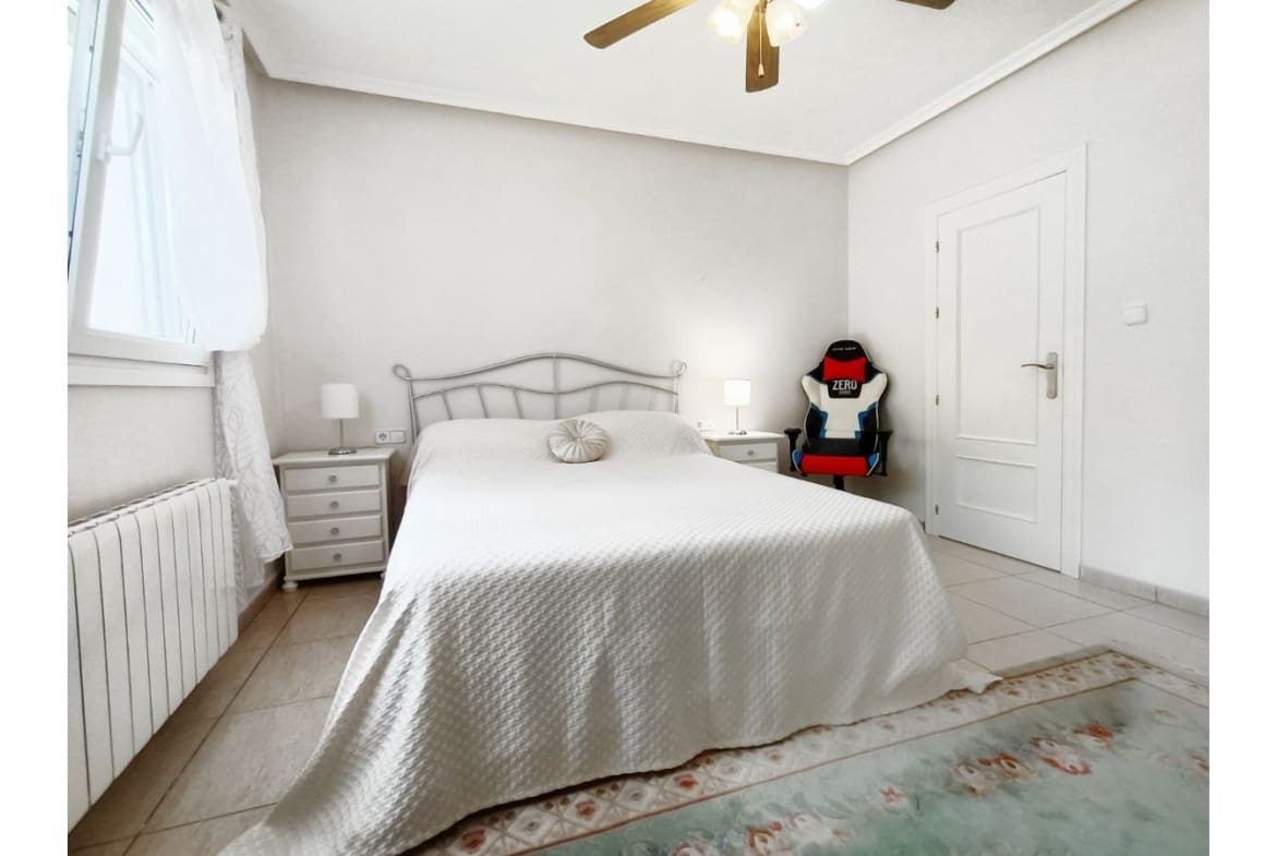 6 bedroom Villa for sale in Gea y Truyols - € 565,000 (Ref: 8220272)