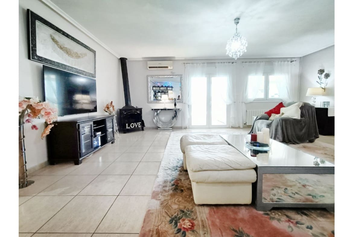 6 bedroom Villa for sale in Gea y Truyols - € 565,000 (Ref: 8220272)