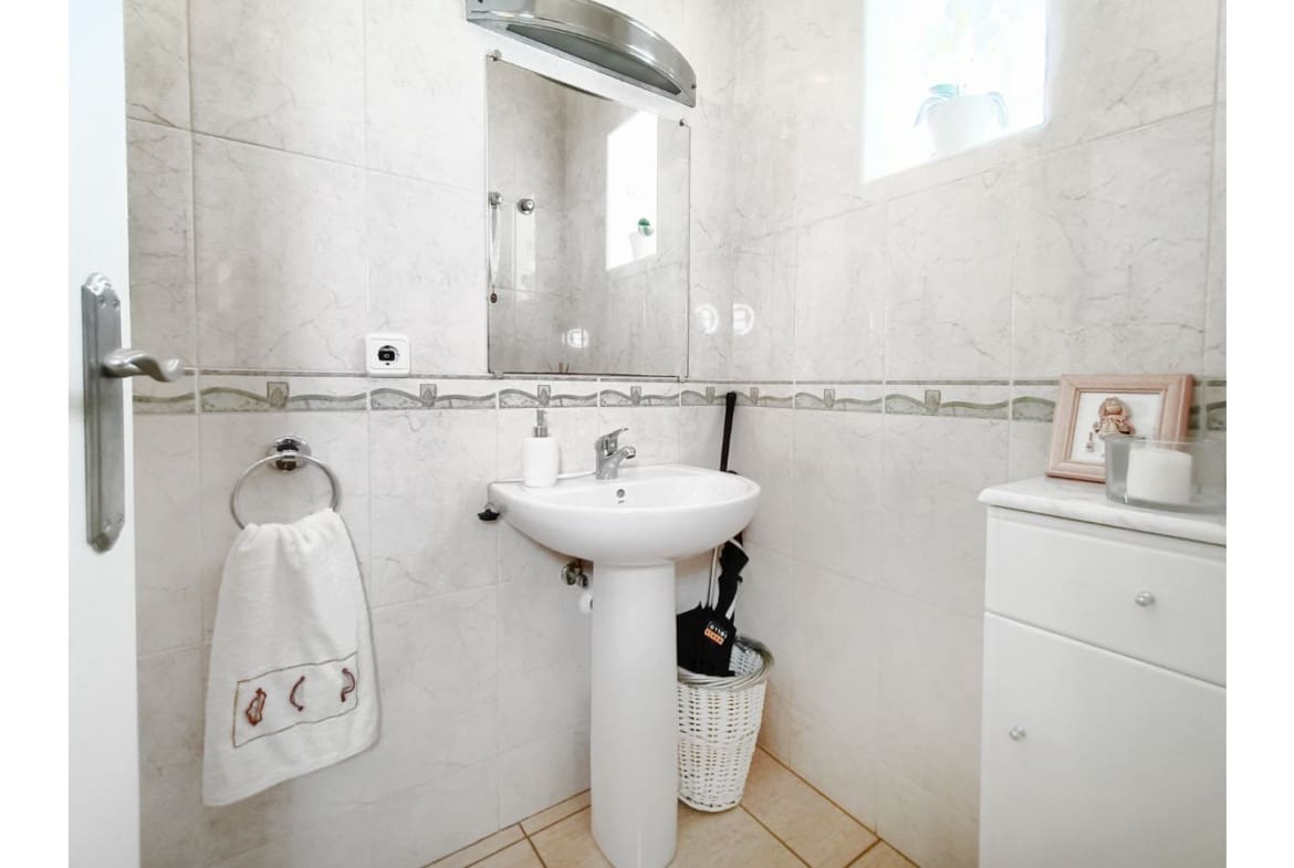 6 bedroom Villa for sale in Gea y Truyols - € 565,000 (Ref: 8220272)