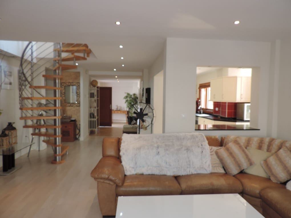 4 soveværelse Villa til leje i El Valle Golf Resort - € 1.800 (Ref: 8383411)