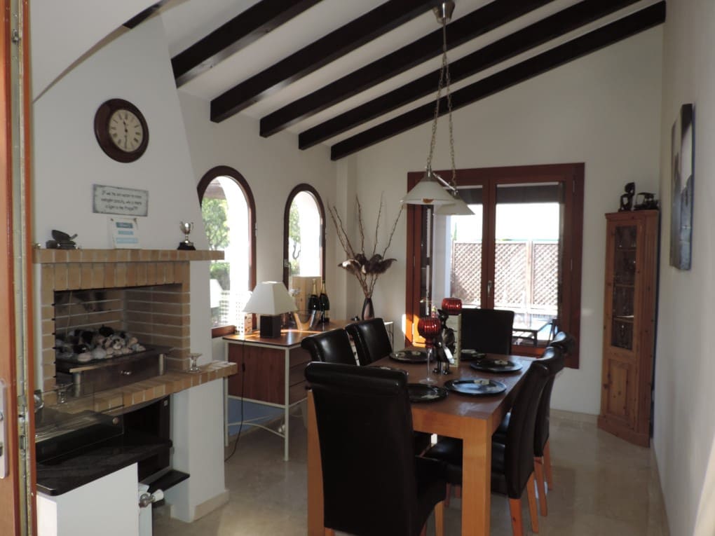 4 soveværelse Villa til leje i El Valle Golf Resort - € 1.800 (Ref: 8383411)