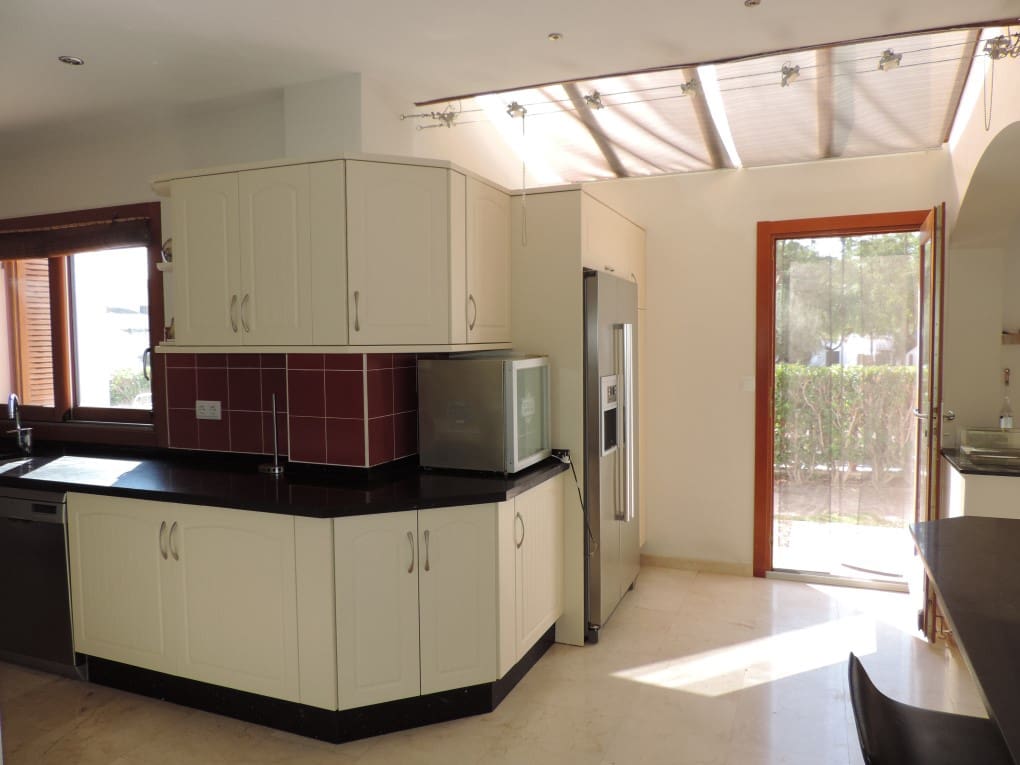 4 soveværelse Villa til leje i El Valle Golf Resort - € 1.800 (Ref: 8383411)