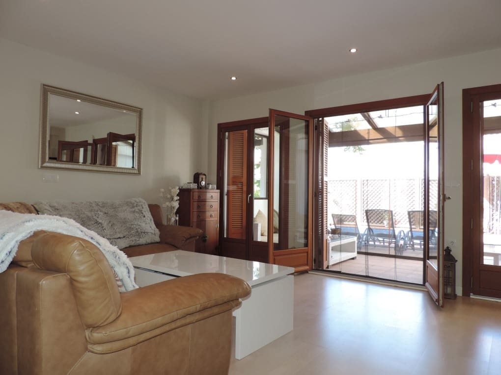 4 soveværelse Villa til leje i El Valle Golf Resort - € 1.800 (Ref: 8383411)