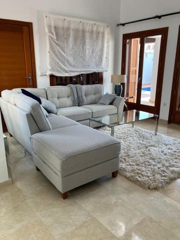 3 bedroom Villa for rent in El Valle Golf Resort, Murcia city - € 1,200 (Ref: 8383416)