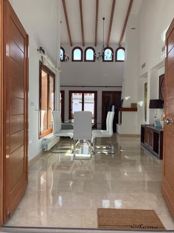 3 bedroom Villa for rent in El Valle Golf Resort, Murcia city - € 1,200 (Ref: 8383416)