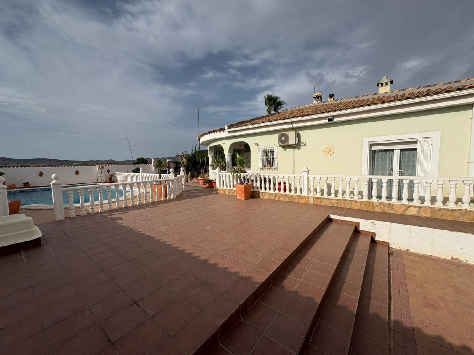 3 soverom Villa til salgs i Gea y Truyols med svømmebasseng garasje - € 375 000 (Ref: 10042269)