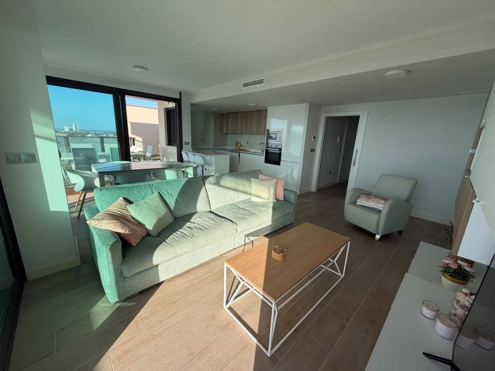 3 soverom Penthouse til salgs i Playa Honda med svømmebasseng garasje - € 565 000 (Ref: 10057717)