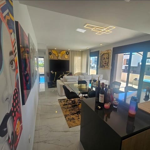 4 makuuhuone Kattohuoneisto myytävänä paikassa Lomas de Cabo Roig - Los Dolses, Orihuela mukana uima-altaan 
autotalli - 489 000 € (Ref: 10063056)